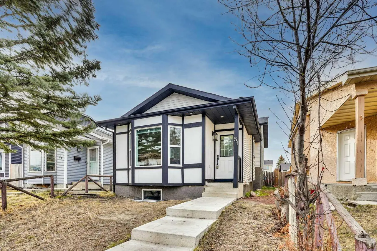 51 Taraglen Road NE