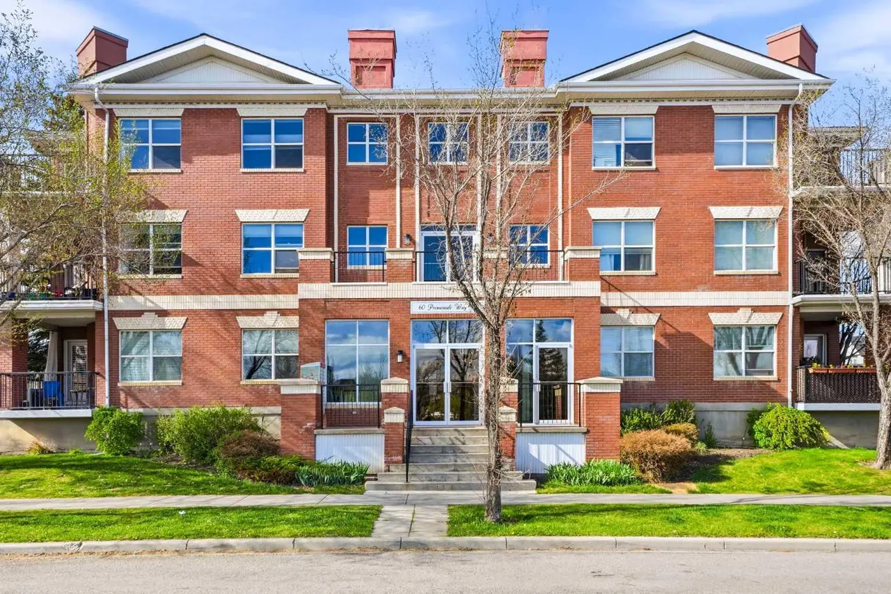 207, 60 Promenade Way SE