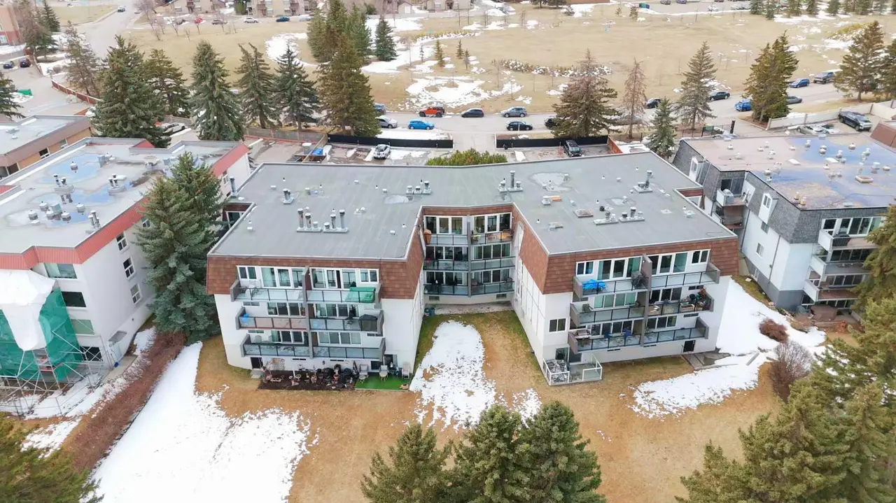 201, 512 Cedar Crescent SW