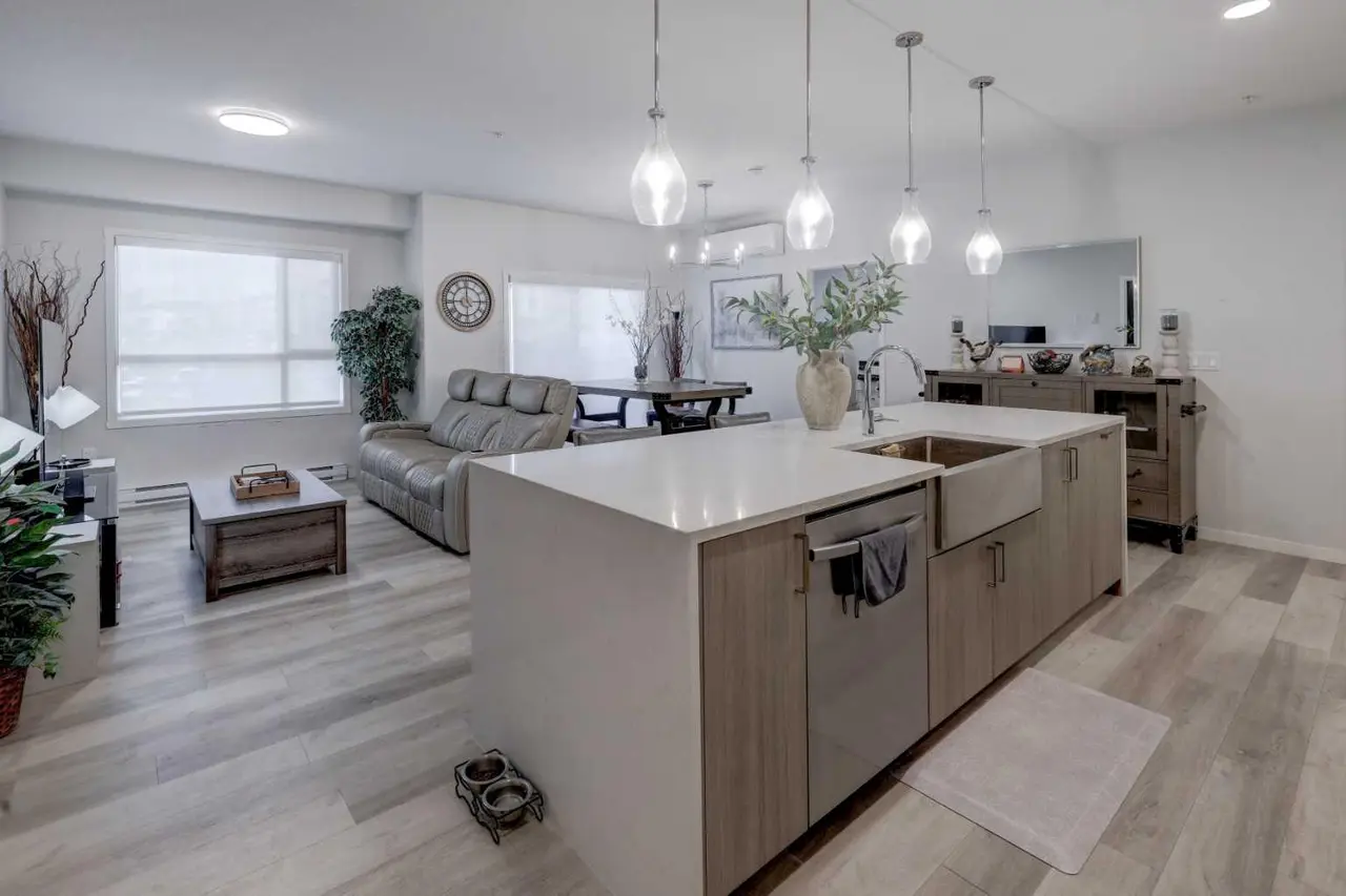 106, 360 Harvest Hills Way 