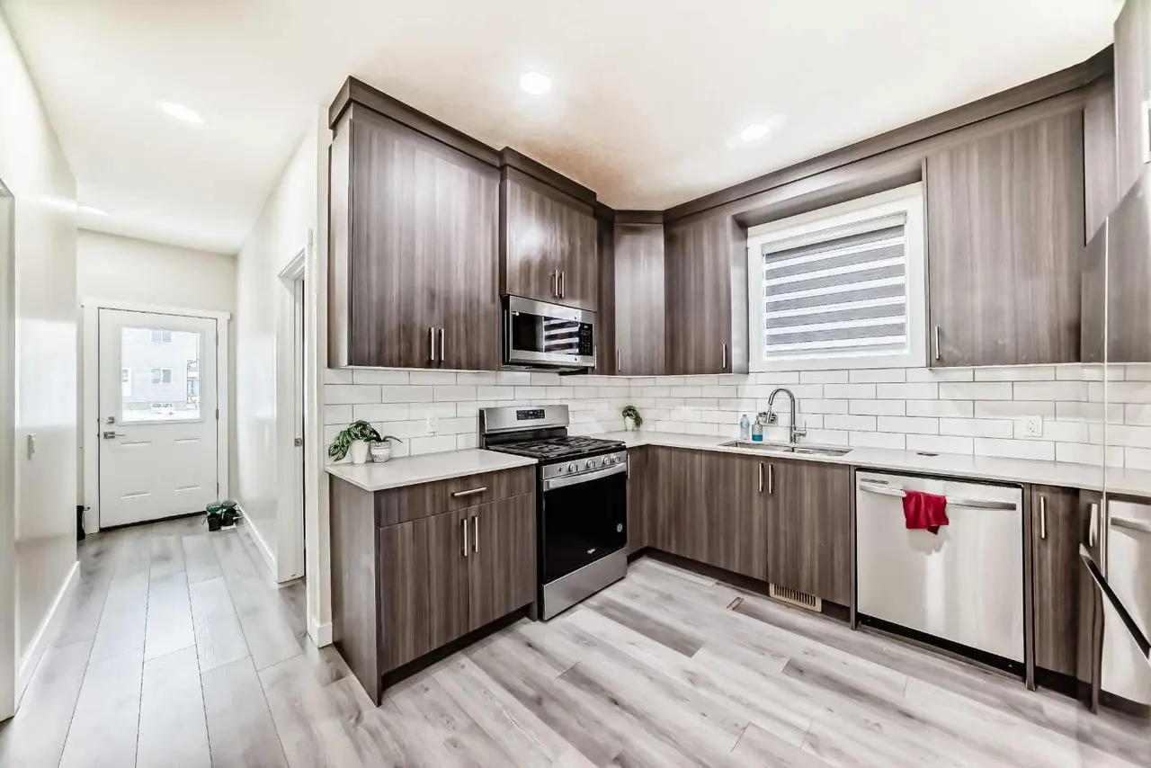 3654 cornerstone Boulevard NE