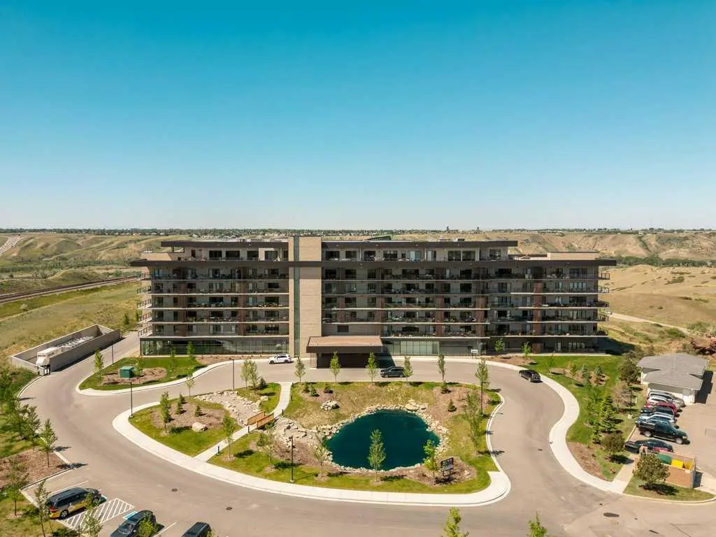 333, 102 Scenic Drive N