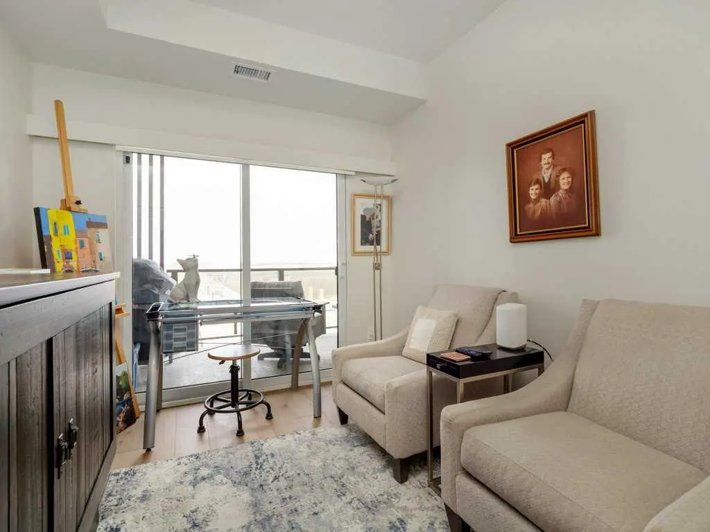 333, 102 Scenic Drive N