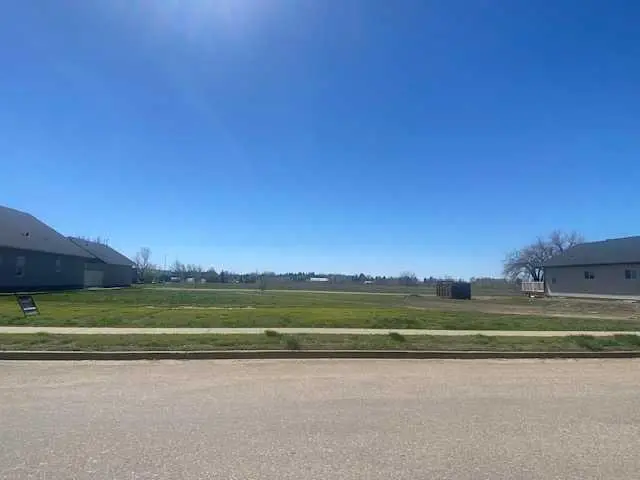 113 Upland Boulevard W