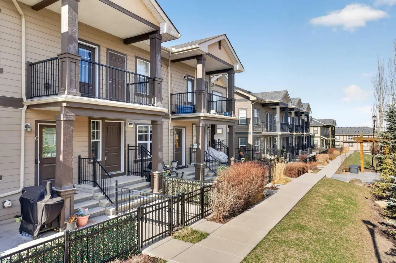 12 Evanscrest Gardens NW