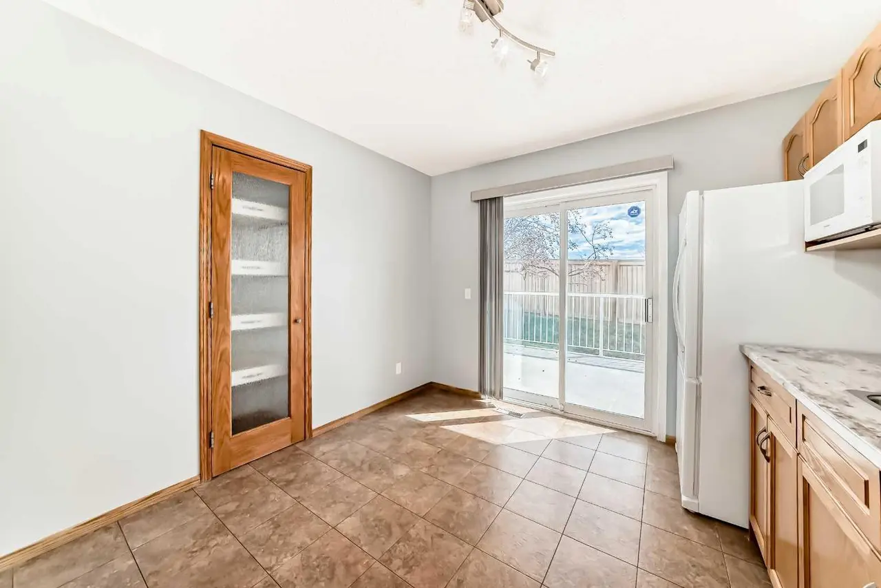 16 Edenwold Green NW