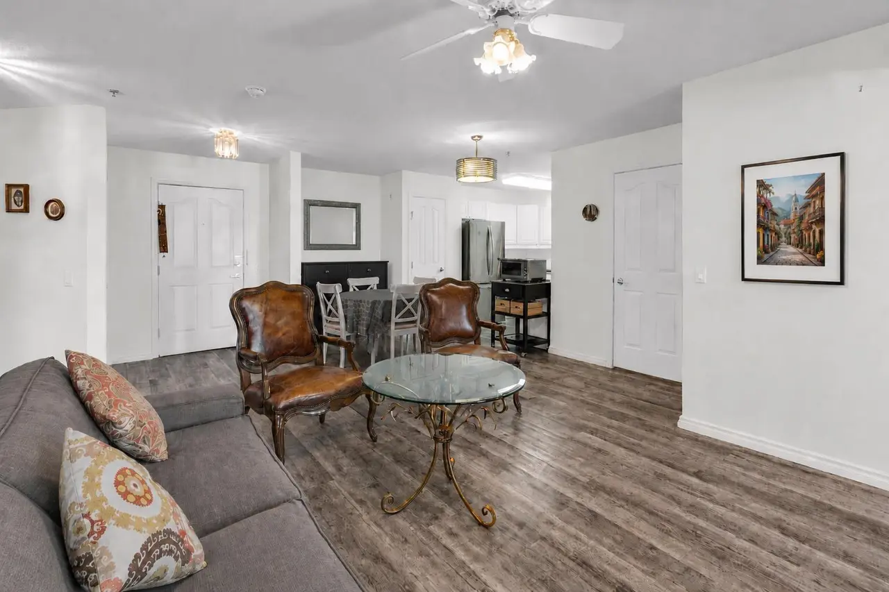 1114, 1818 Simcoe Boulevard SW