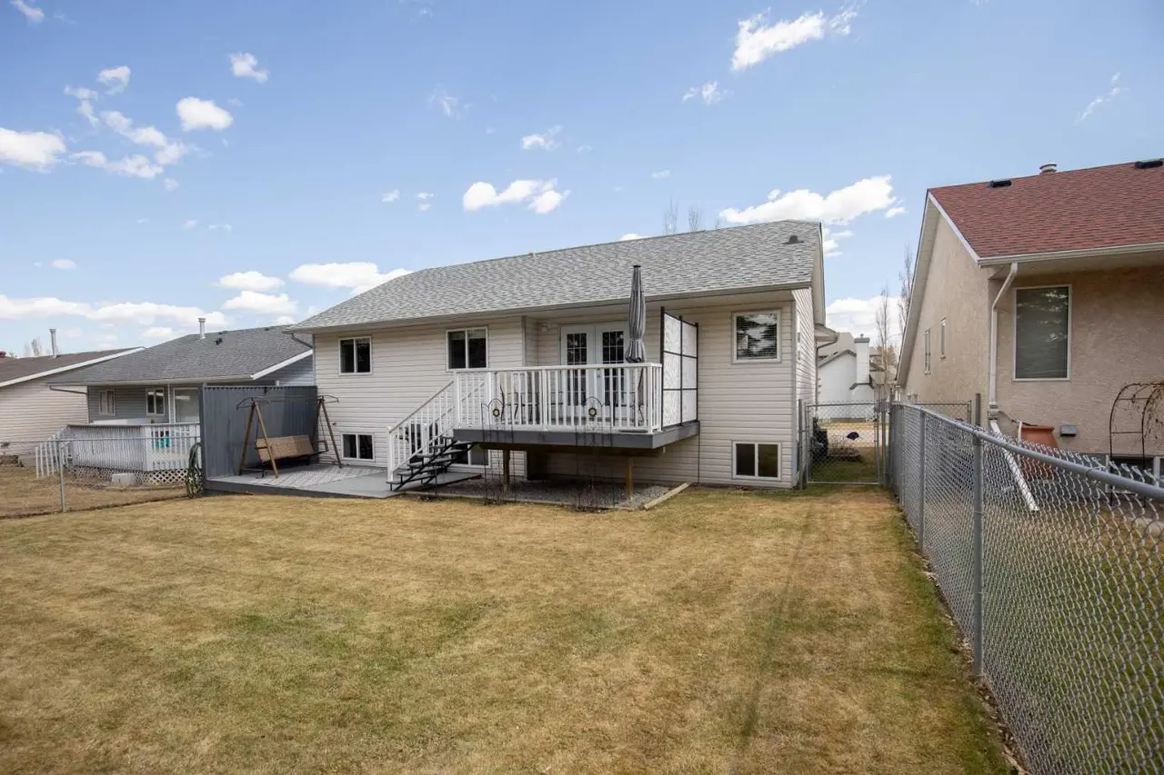 42 Riviera Drive 