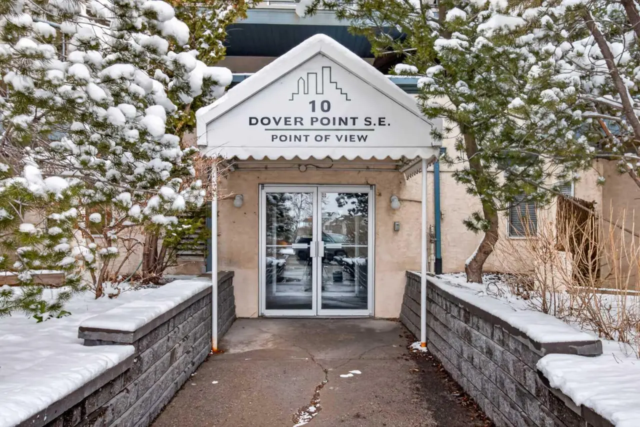 414, 10 Dover Point SE