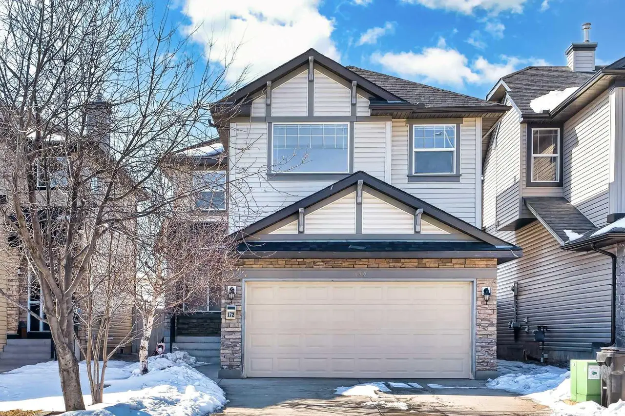 172 Kincora Drive NW