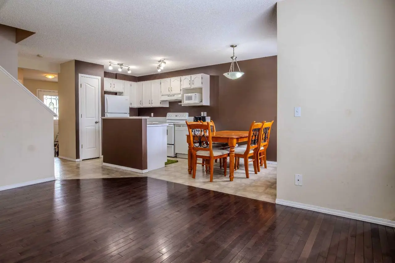 161 Saddlecrest Close NE