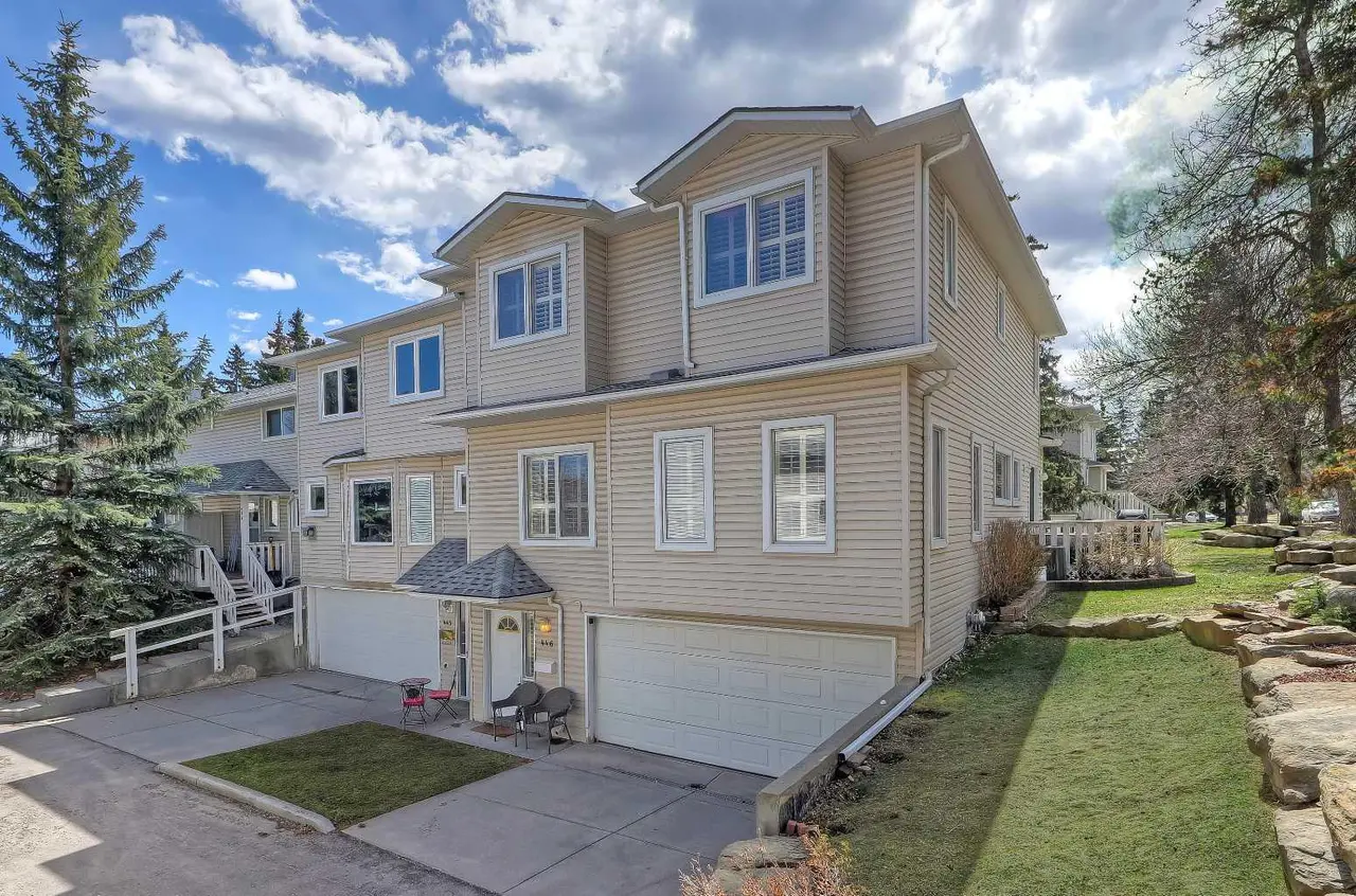 446 Killarney Glen Court SW