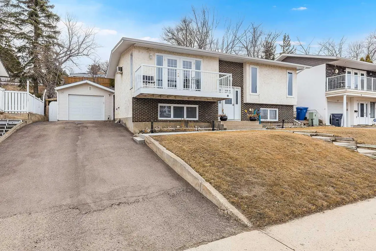 7 Valleyview Drive SW