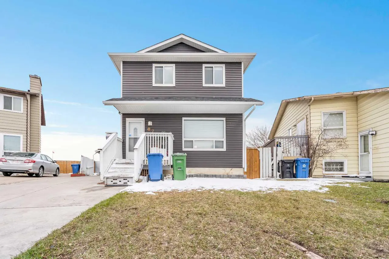 87 Castleglen Road NE