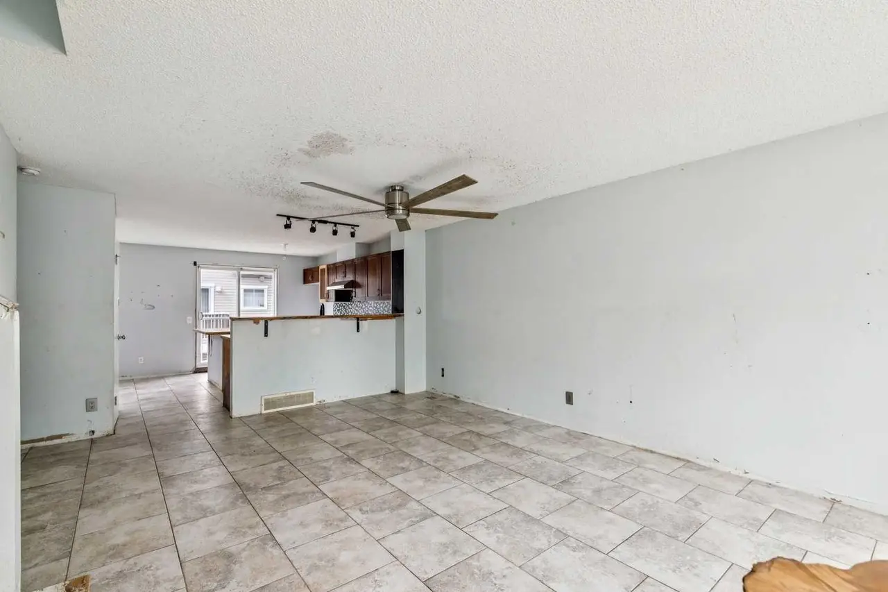 76 Elgin Gardens SE