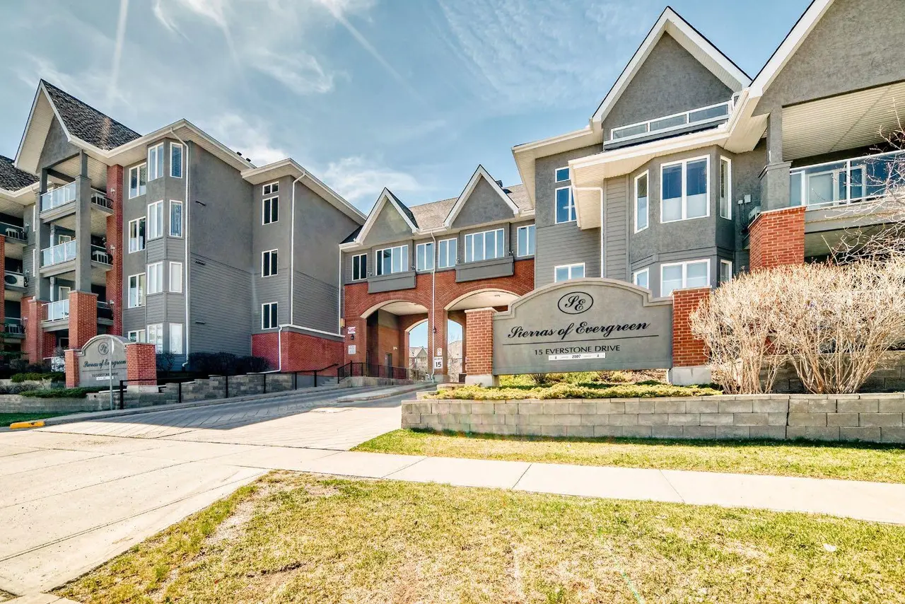 446, 15 Everstone Drive SW