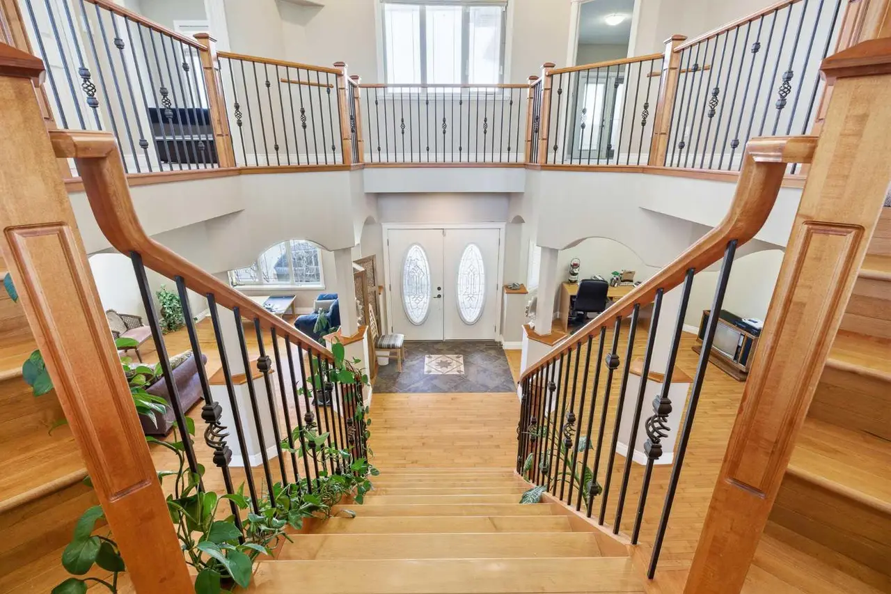 280135 Township Road 242  SE