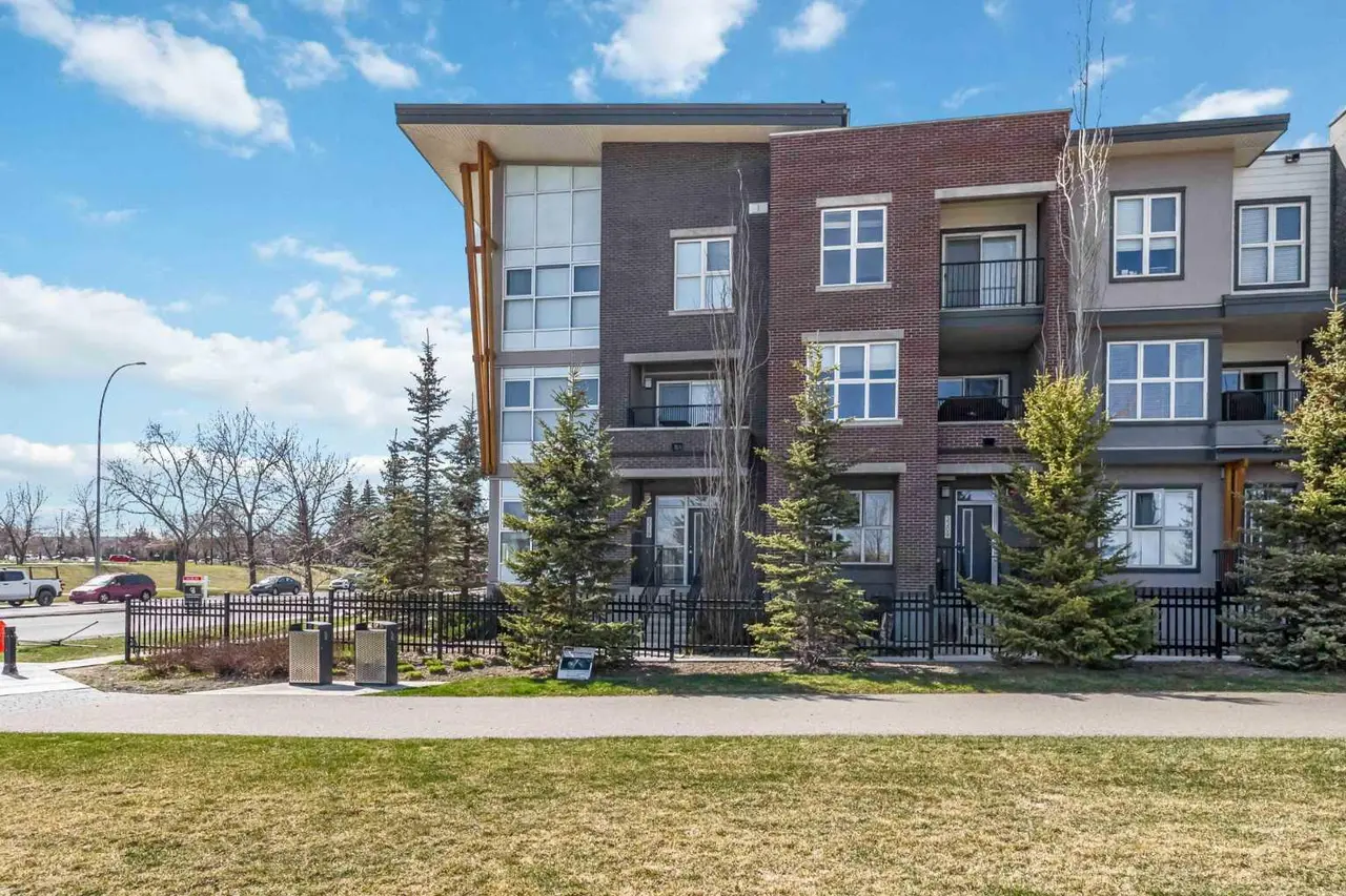 2210, 95 Burma Star Road SW