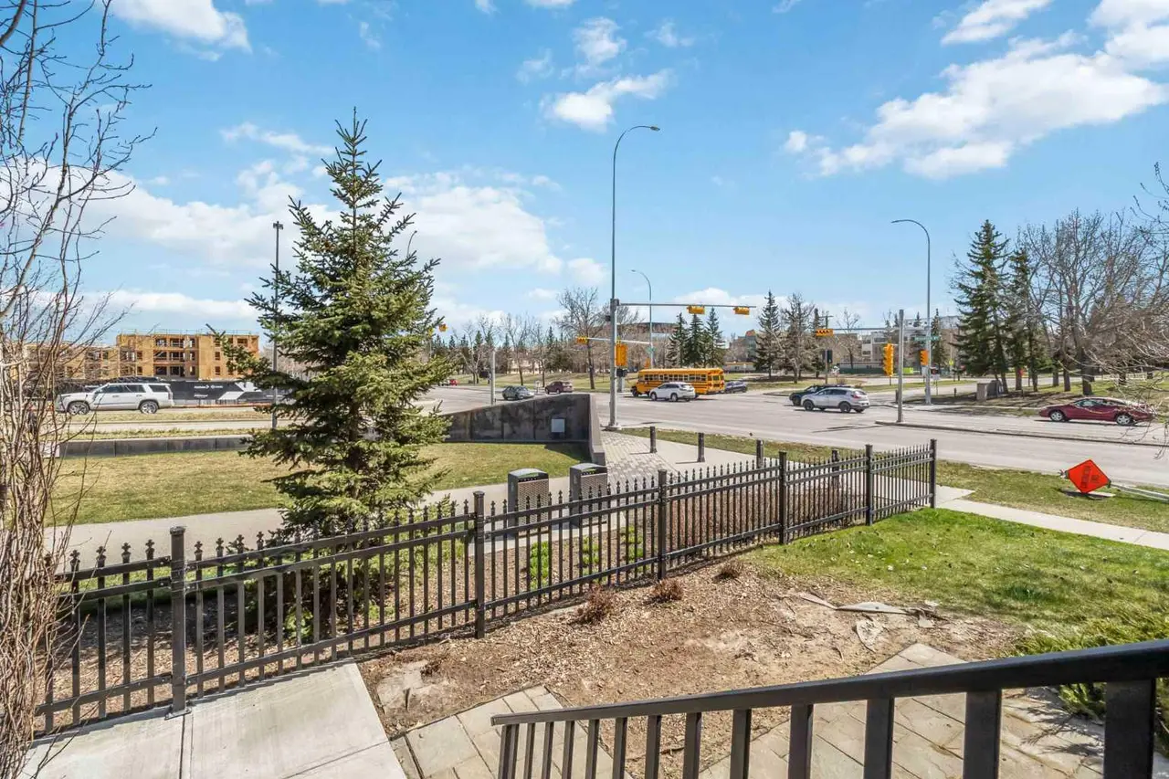 2210, 95 Burma Star Road SW