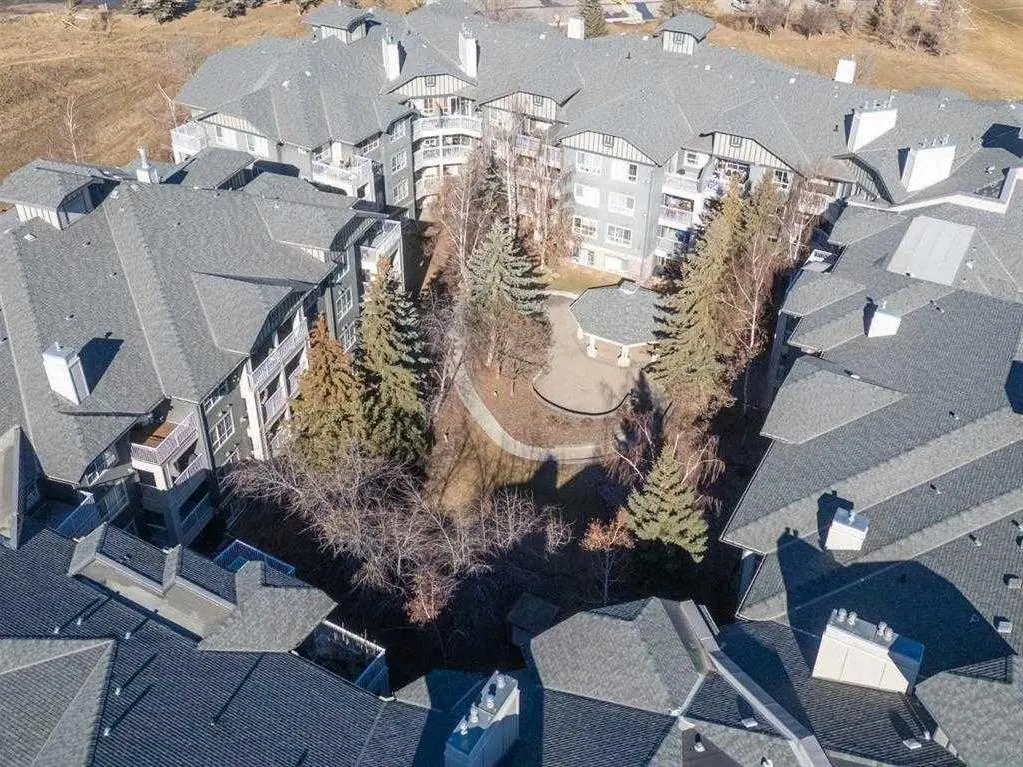 250, 35 Richard Court SW