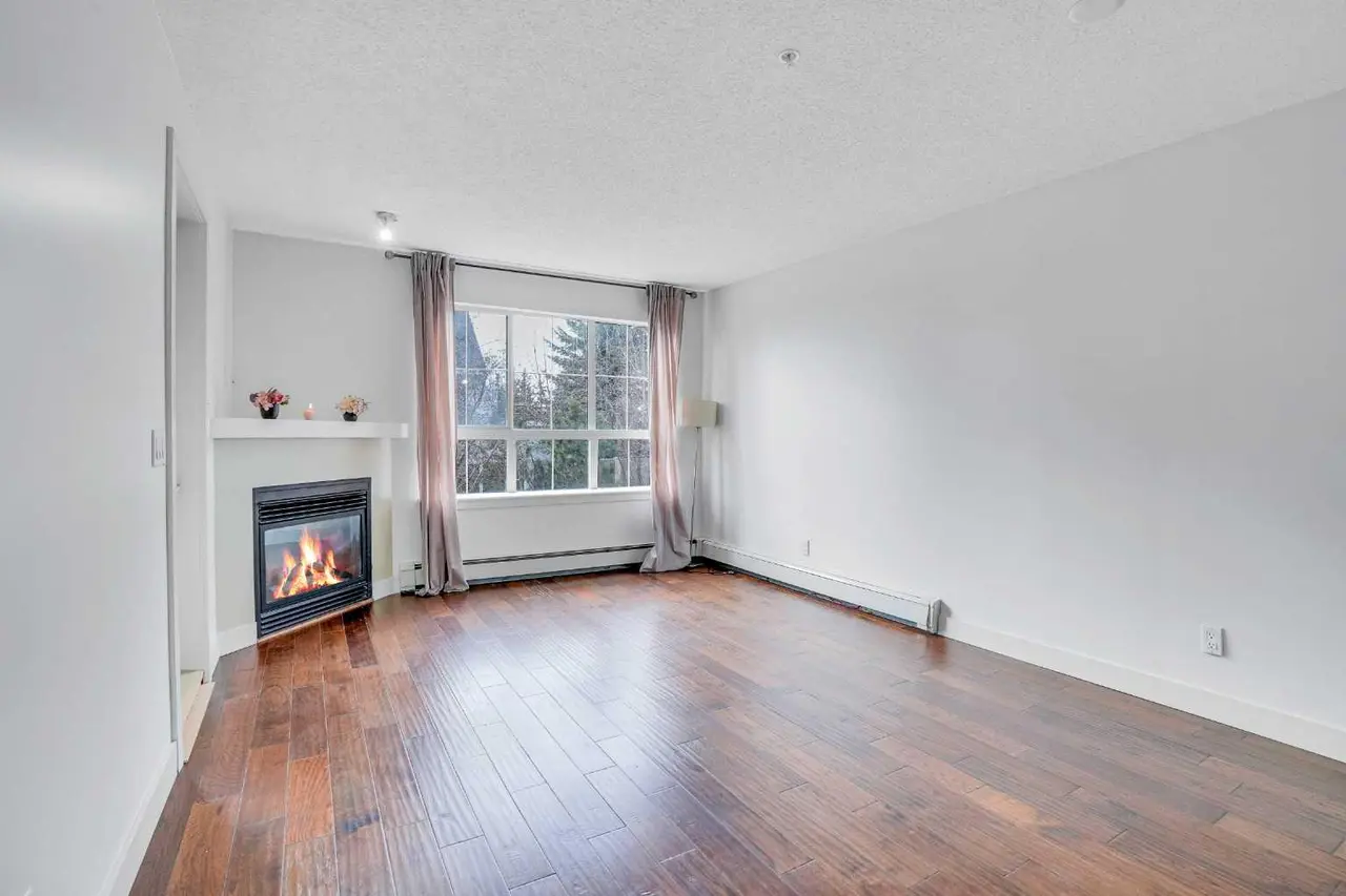 250, 35 Richard Court SW
