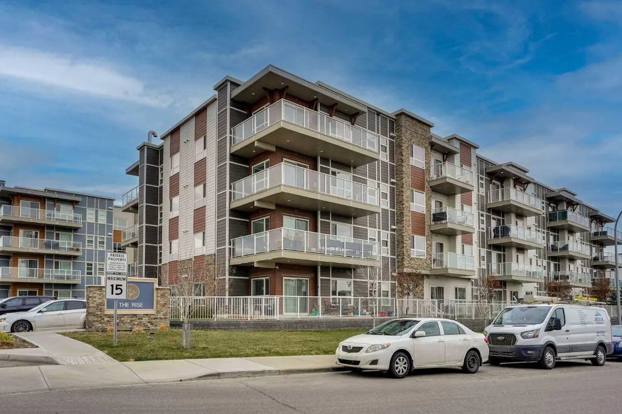 204, 100 Harvest Hills Place NE