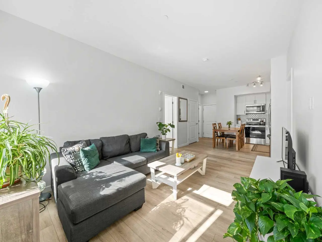 3111, 3727 Sage Hill  
