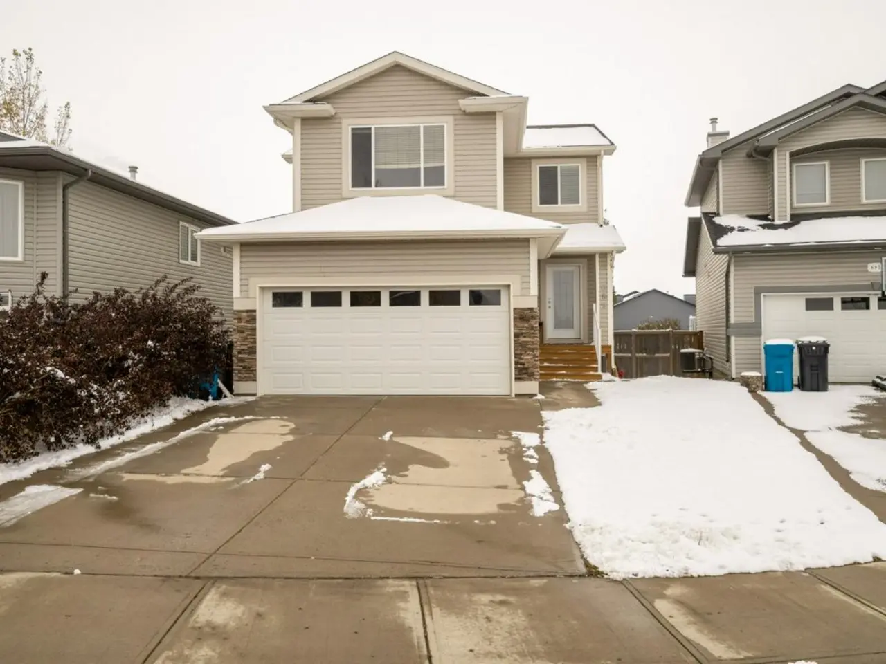 689 Blackfoot Terrace W
