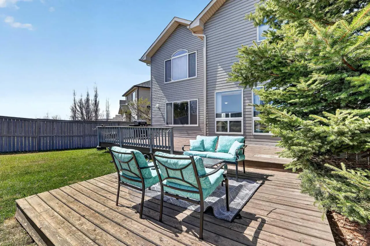 99 Evansmeade Crescent NW