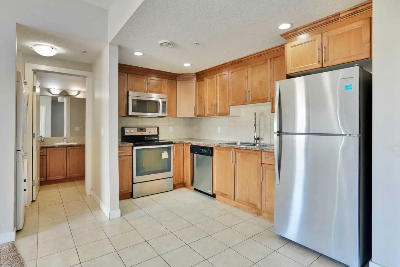 13, 330 2nd Street W