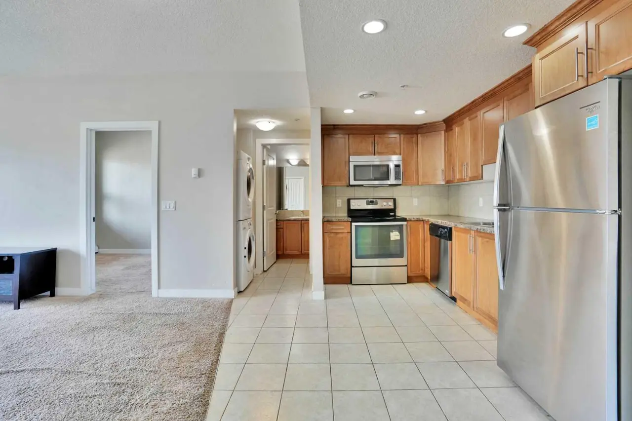 13, 330 2nd Street W