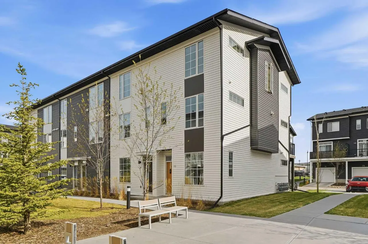 32 Walgrove Common SE