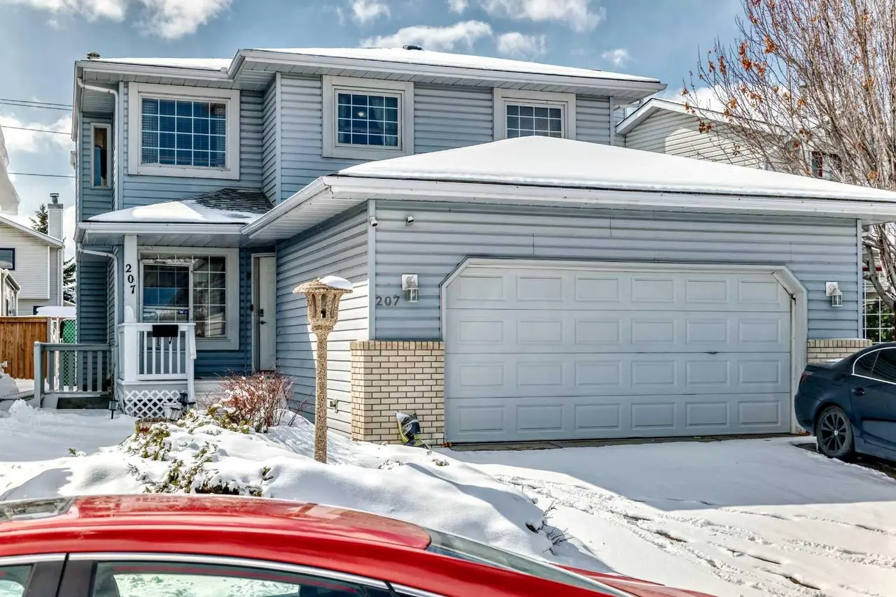 207 Eldorado Close NE