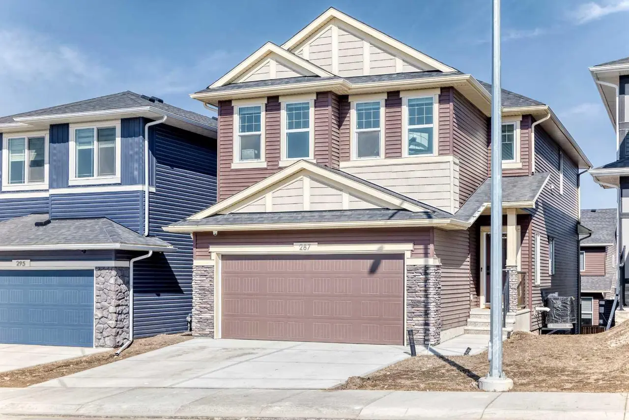 287 Amblehurst Way NW