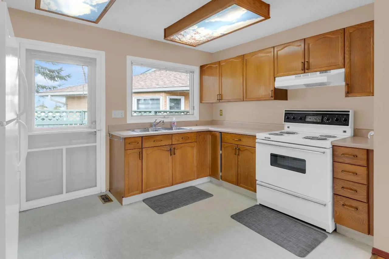 2831 Dovely Park SE