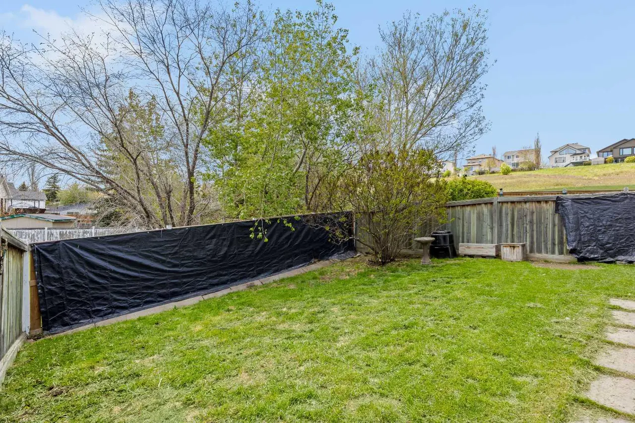 242 Hidden Spring Mews NW