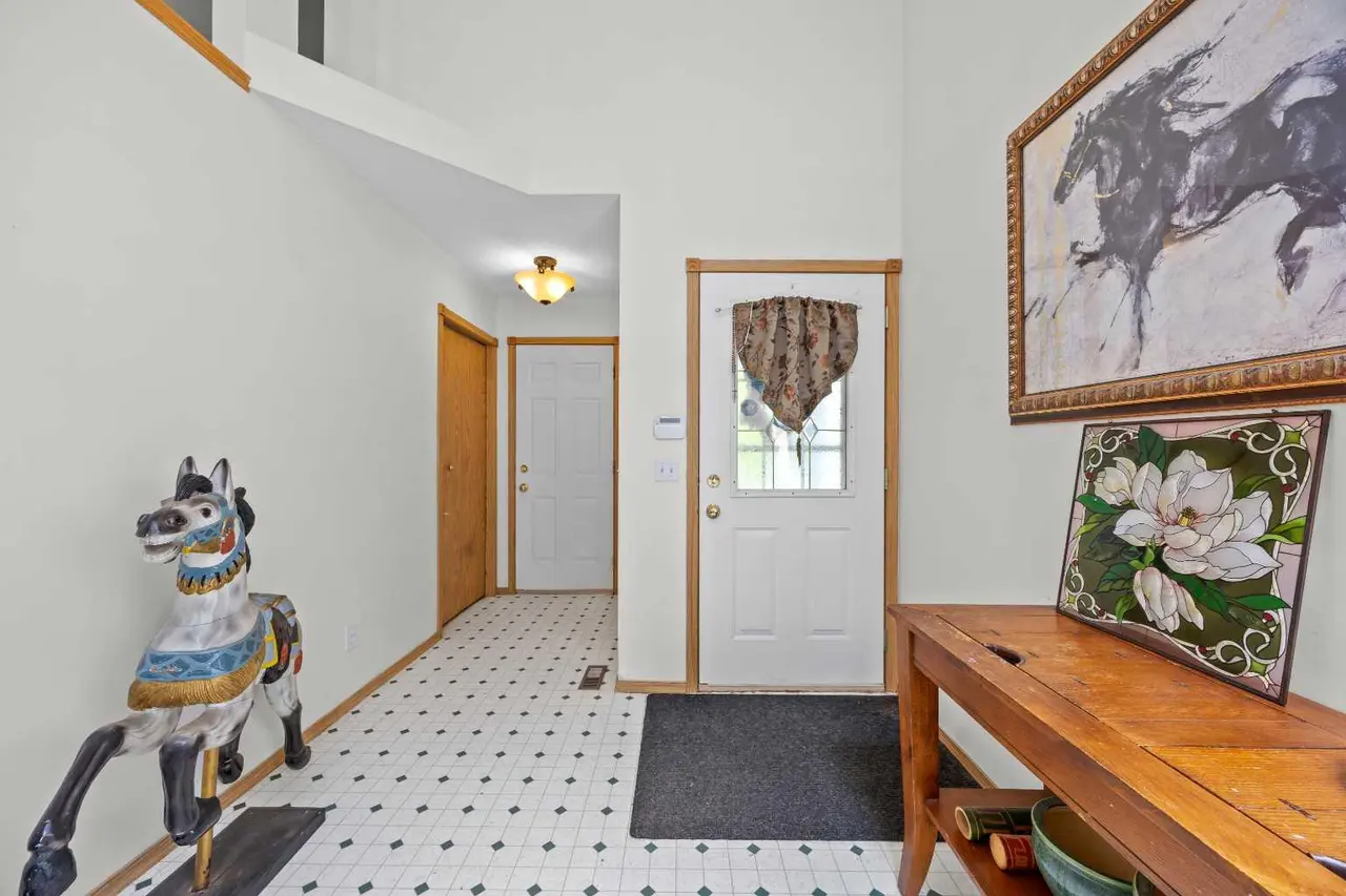 242 Hidden Spring Mews NW