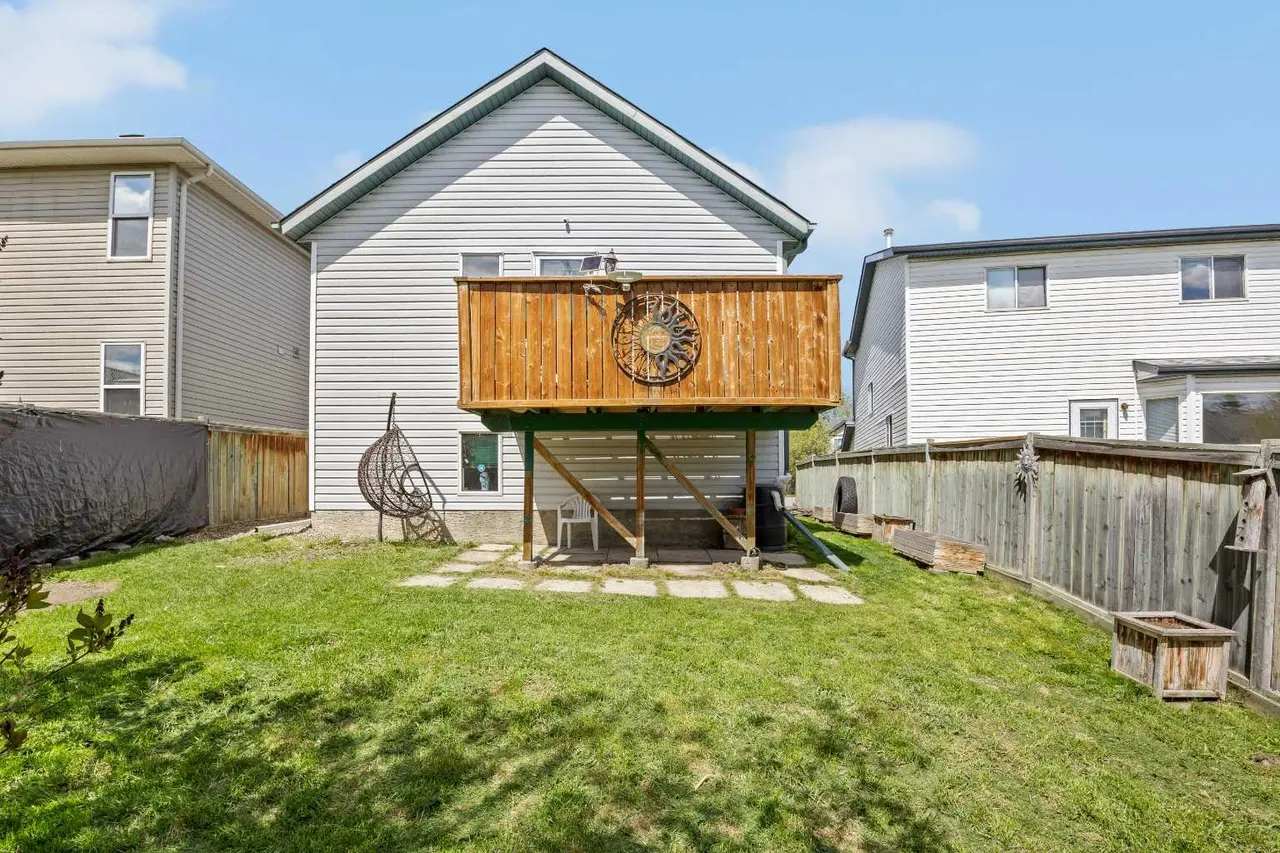 242 Hidden Spring Mews NW