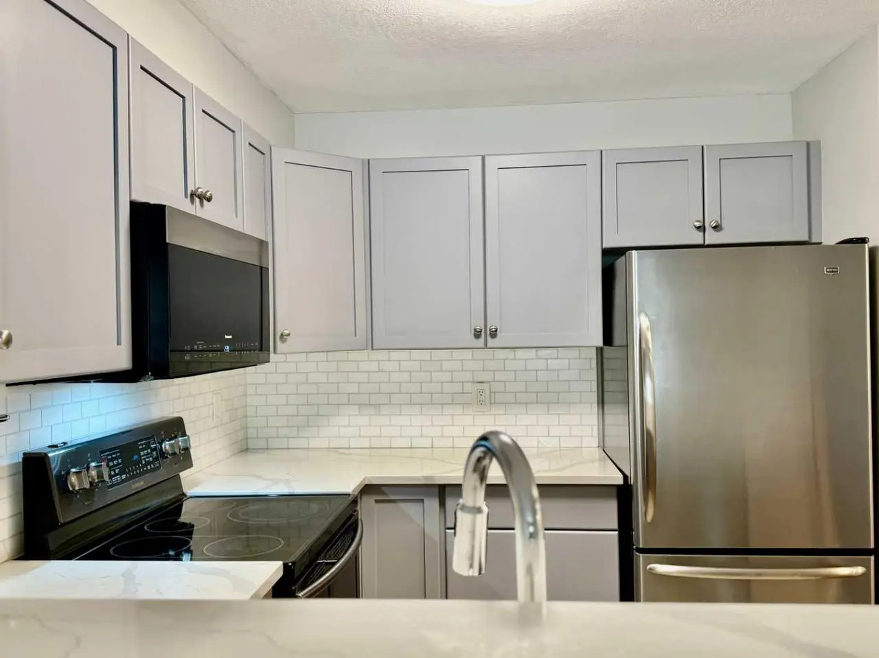 1212, 2518 Fish Creek Boulevard SW
