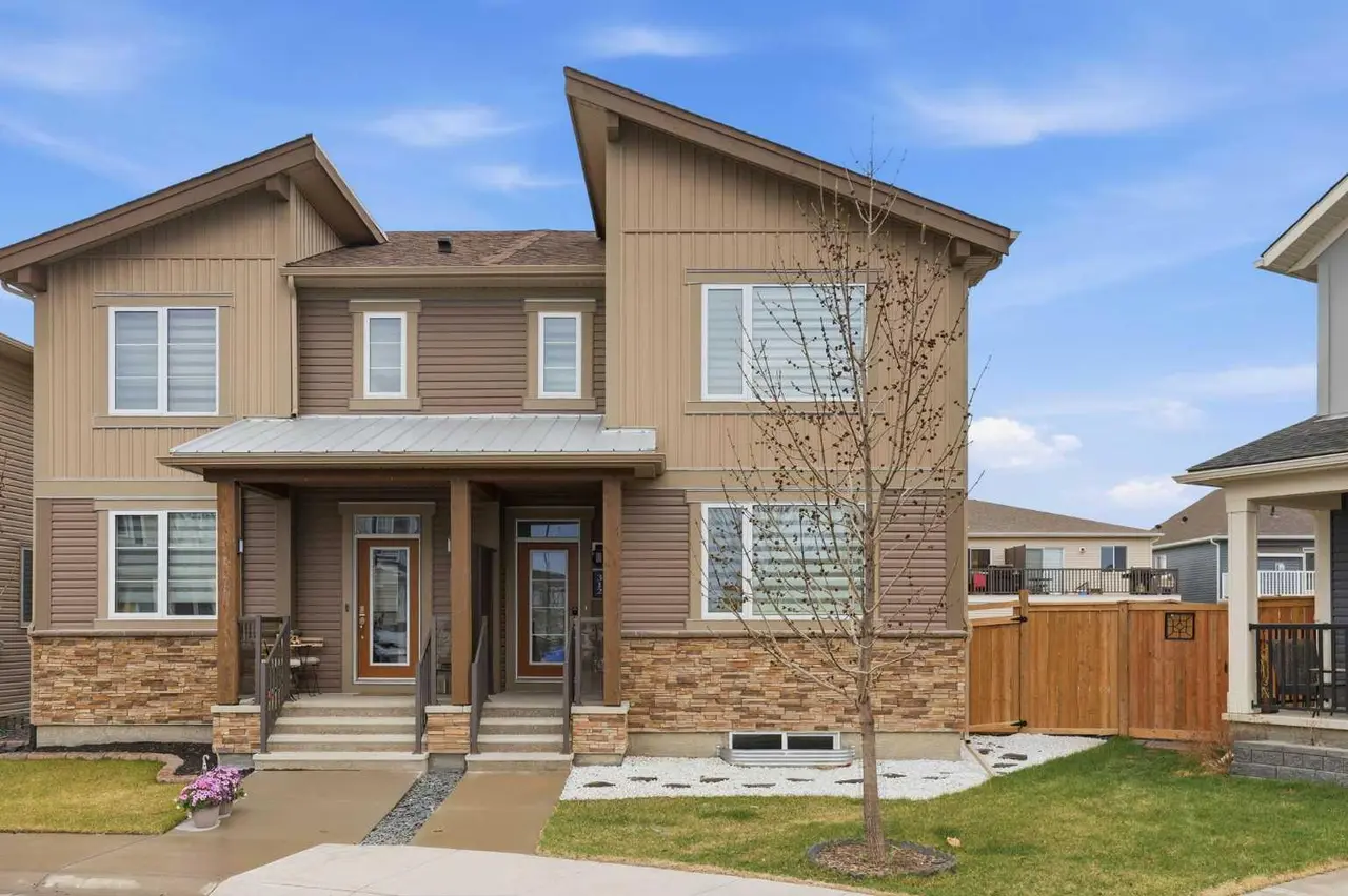 312 Carrington Way NW