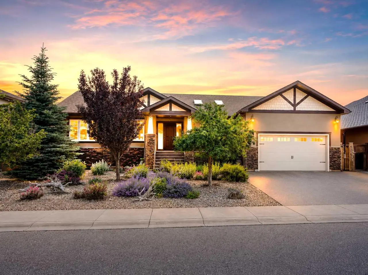 100 Canyoncrest Point W