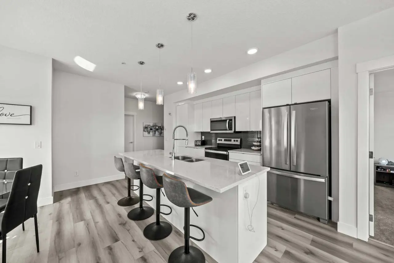 305, 19661 40 Street SE