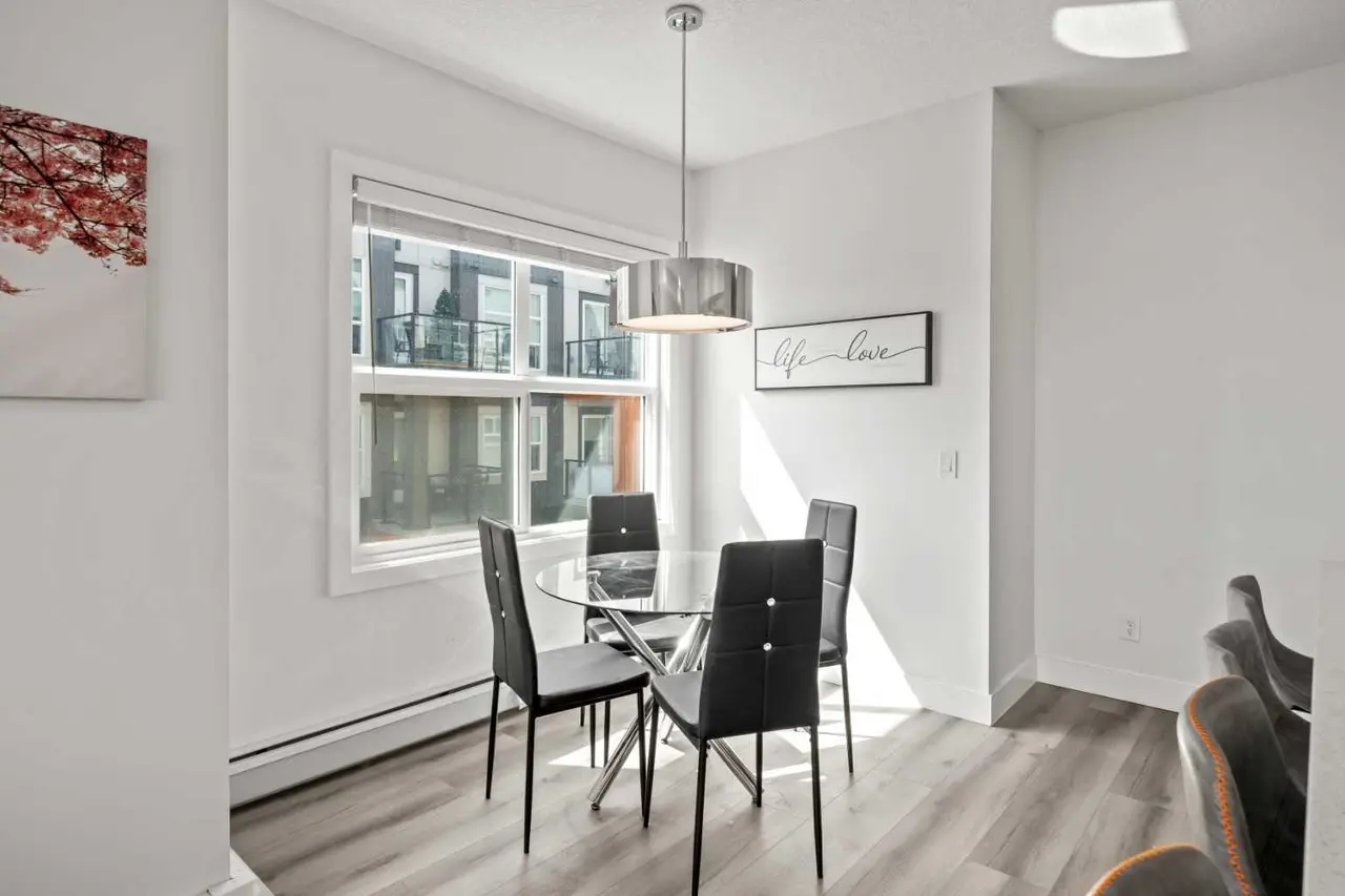 305, 19661 40 Street SE
