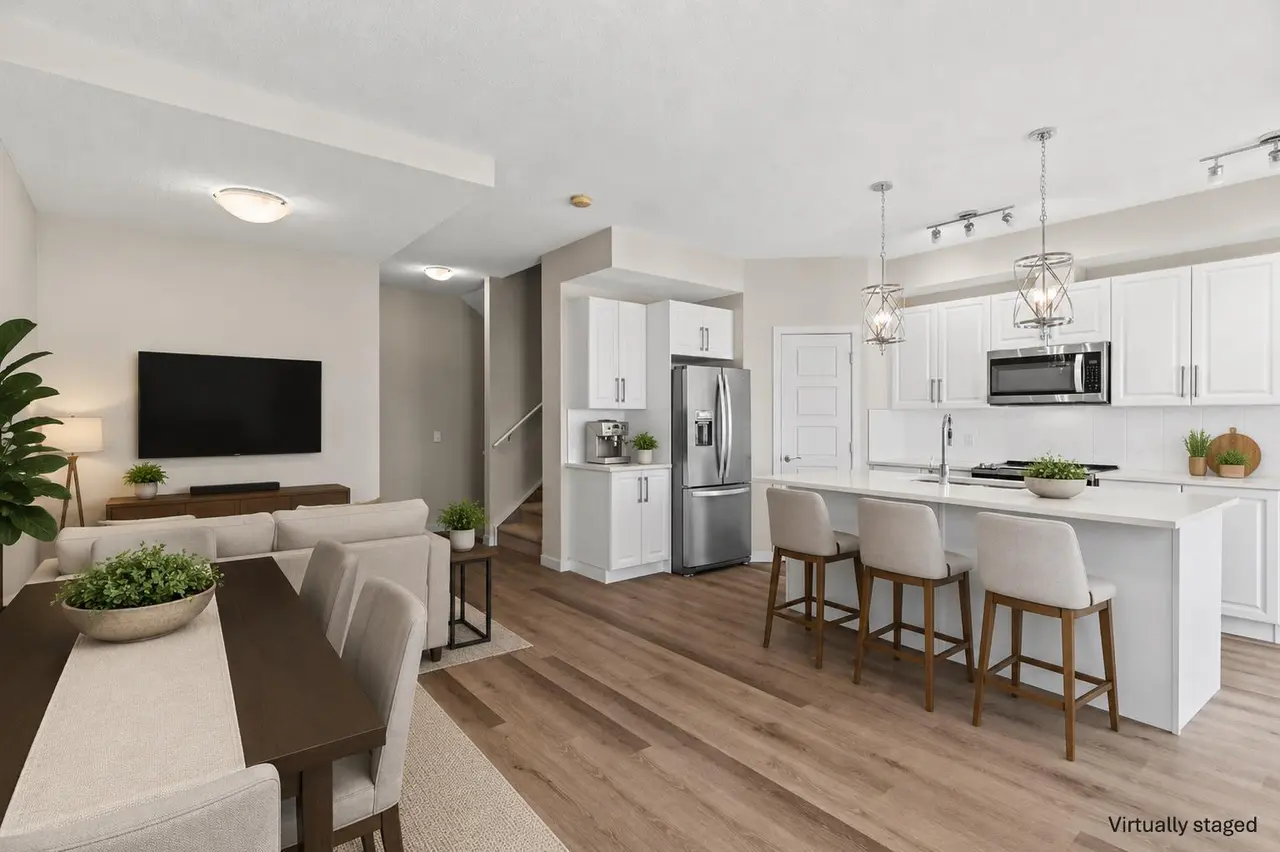 310, 32 Red Embers Parade NE