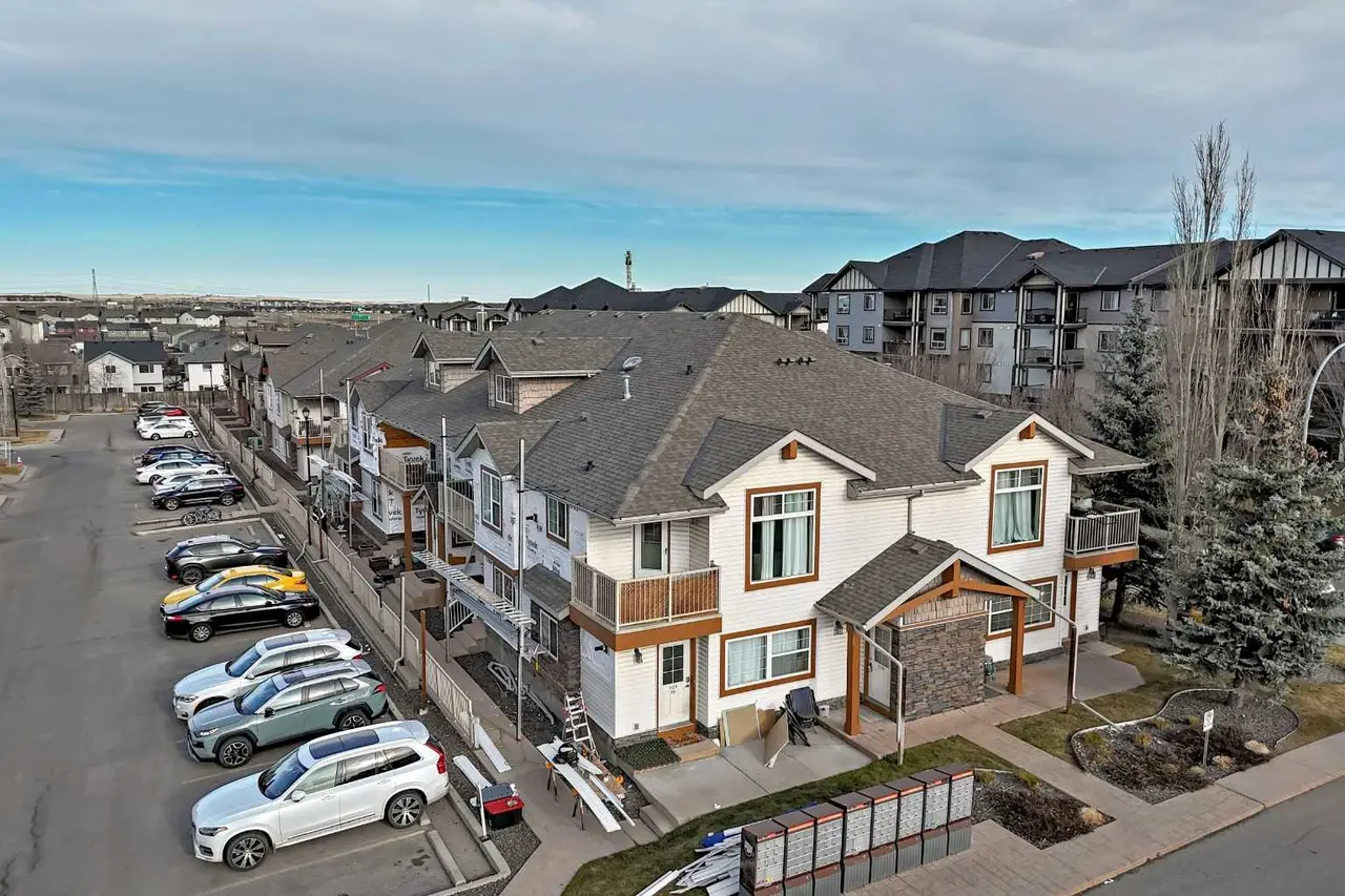 205, 20 Panatella Landing NW