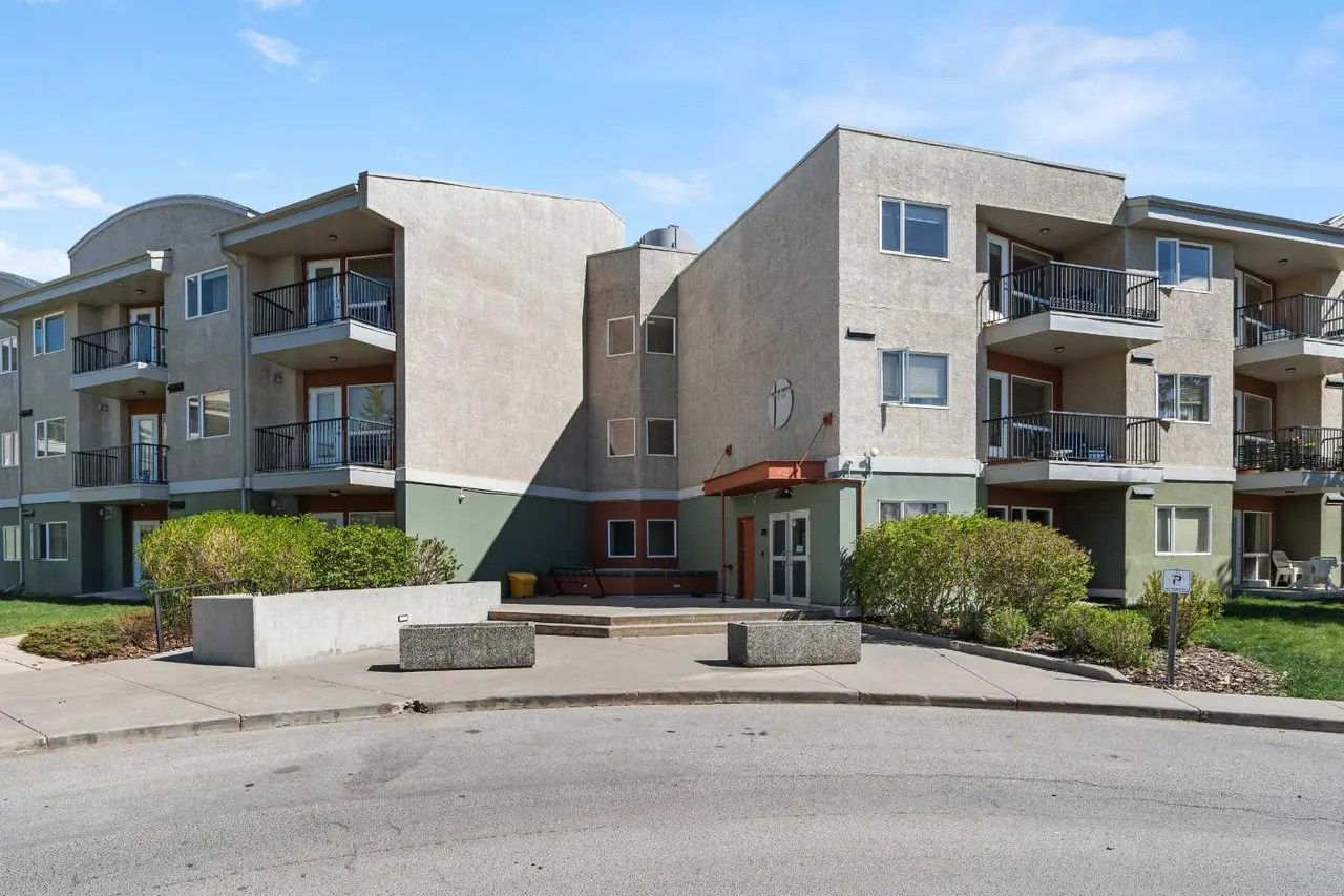 107, 69 Springborough Court SW