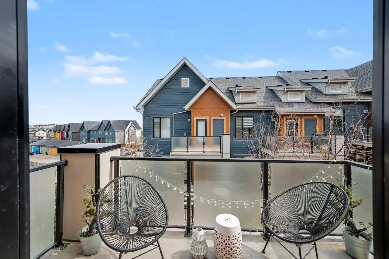 117 Livingston Common NE