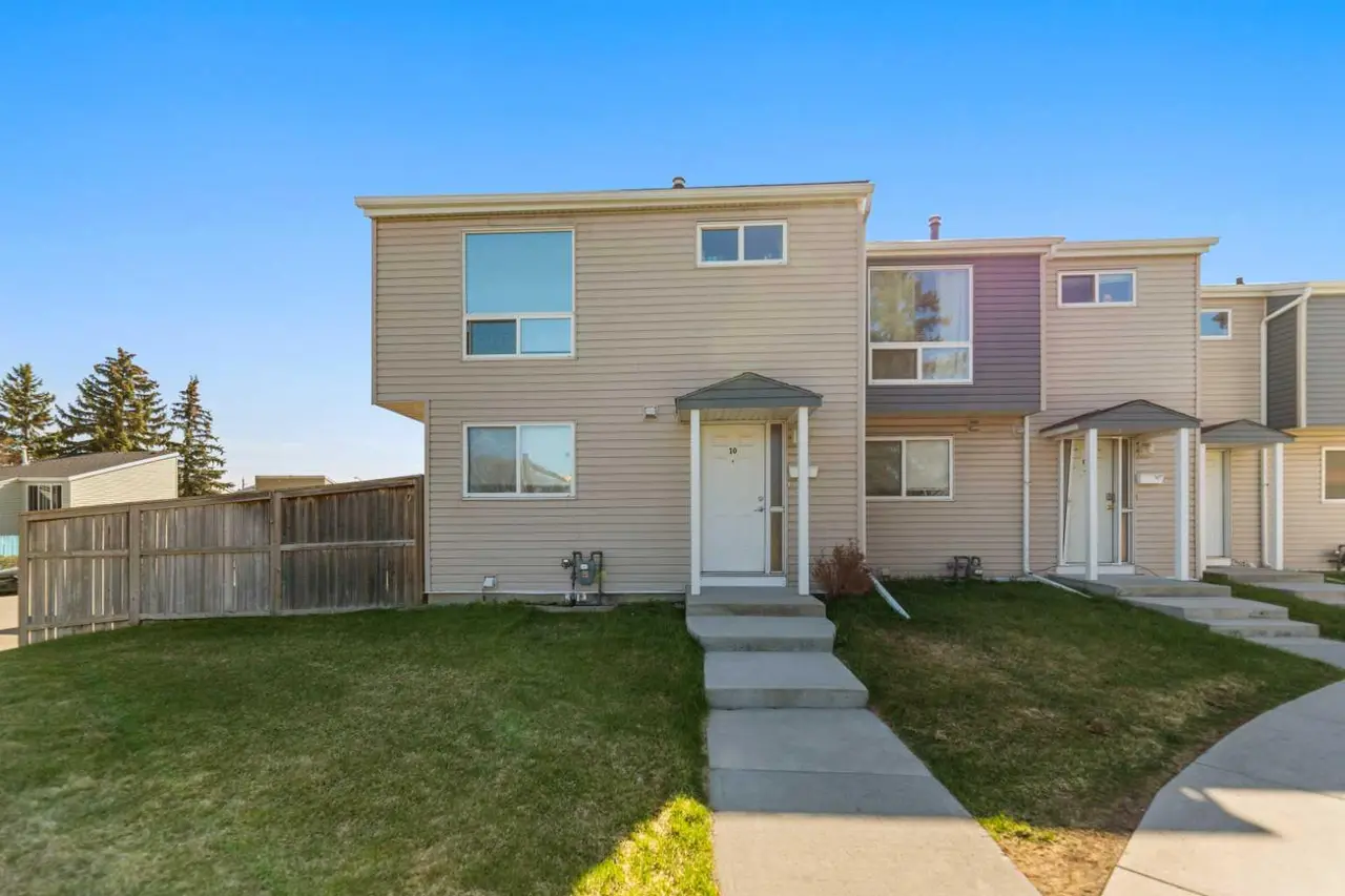 10, 5425 Pensacola Crescent SE