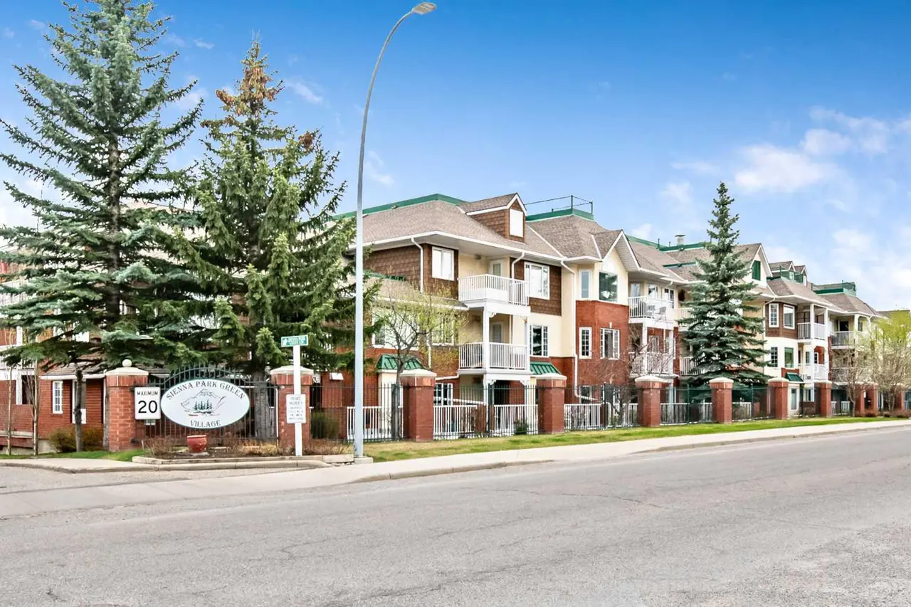 2206, 2206 Sienna Park Green SW