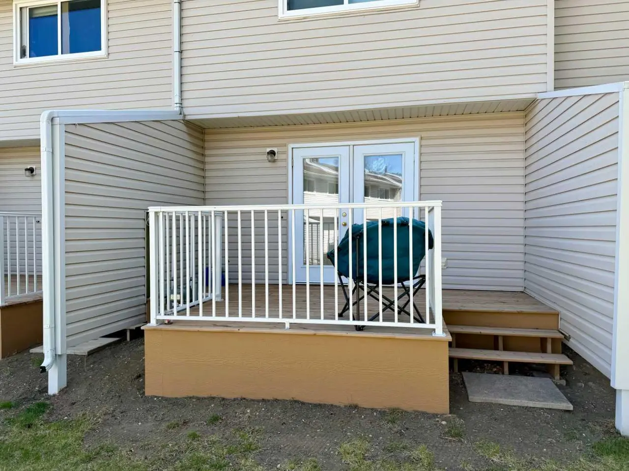 56, 55 Lemoyne Crescent W